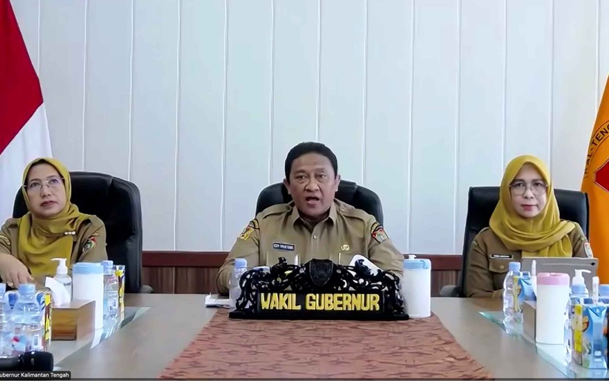 Membacakan sambutan Gubernur Kalteng, Wakil Gubernur Edy Pratowo menekankan pentingnya implementasi hasil pelatihan melalui proyek perubahan yang relevan dan berdampak nyata bagi masyarakat.