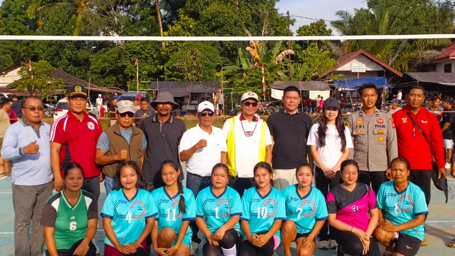 Heriyus saat menghadiri sekaligus menutup Turnamen Bola Voli di Kecamatan Laung Tuhup dan Kecamatan Tanah Siang dalam rangka memeriahkan HUT ke-80 Kemerdekaan Republik Indonesia