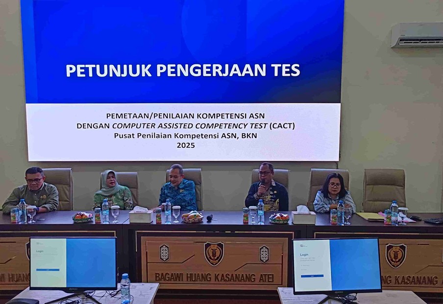 Kepala Badan Kepegawaian Daerah (BKD) Provinsi Kalimantan Tengah, Hj. Lisda Arriyana, secara resmi menutup kegiatan Pemetaan Potensi dan Kompetensi ASN di lingkungan Pemprov Kalteng