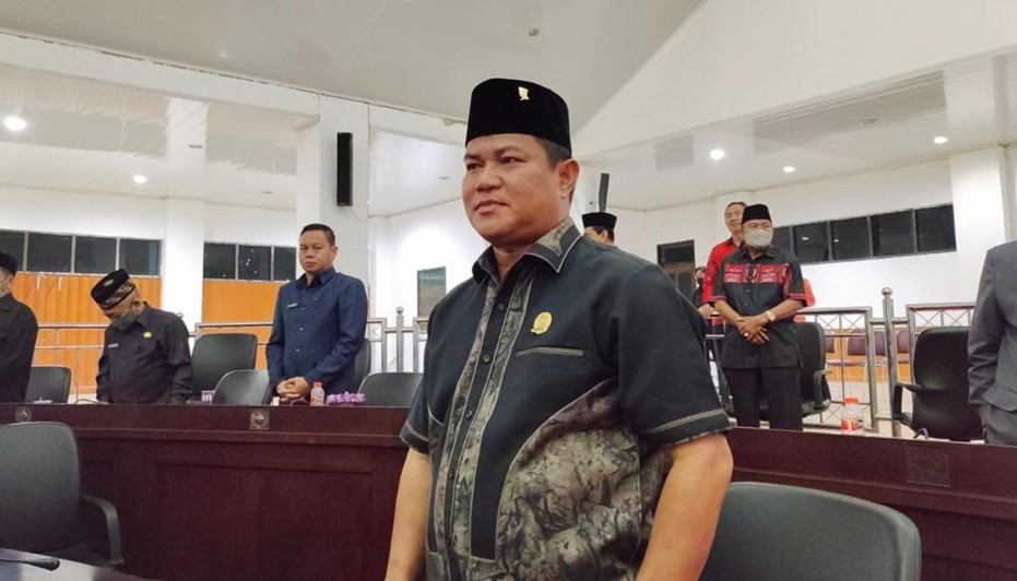 Ketua Fraksi PDIP DPRD Murung Raya, Bebie S. Sos., S.H., M.M., M.A.P.,