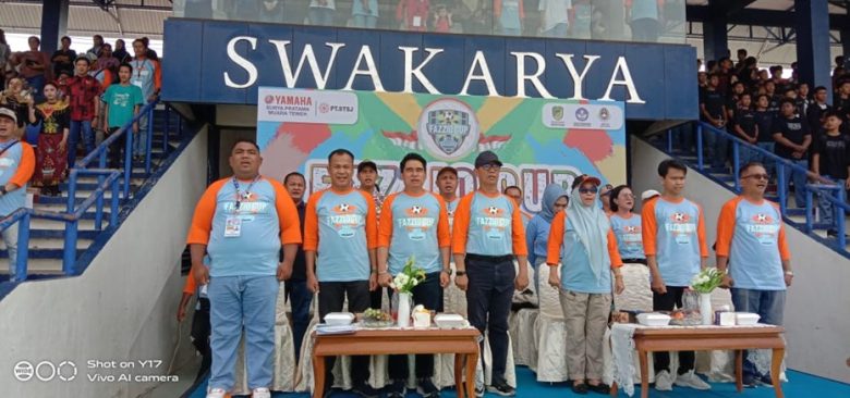 Penjabat (Pj) Bupati Barito Utara, Indra Gunawan, melalui Kepala Dinas Kebudayaan, Pariwisata, Pemuda dan Olahraga (Budparpora), Hj. Annisa Cahyawati, secara resmi membuka Kejuaraan Sepak Bola Fazzio Cup 2025