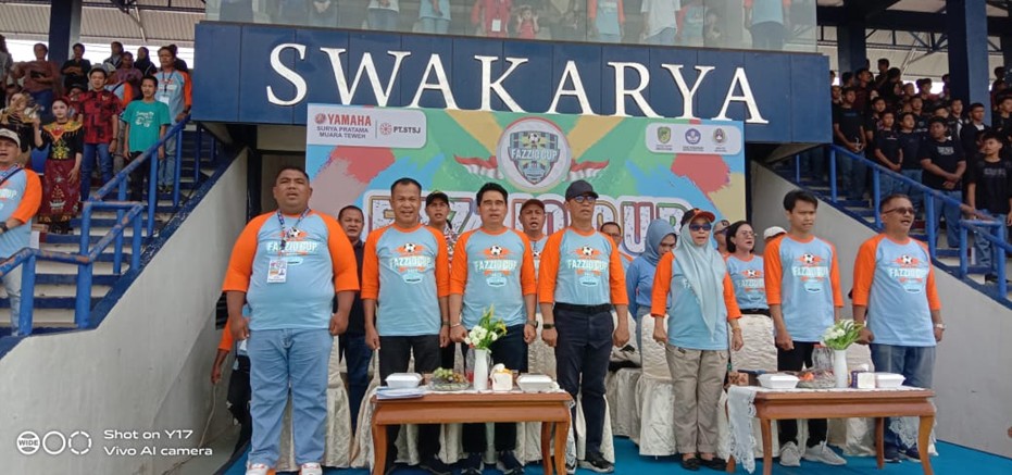 Penjabat (Pj) Bupati Barito Utara, Indra Gunawan, melalui Kepala Dinas Kebudayaan, Pariwisata, Pemuda dan Olahraga (Budparpora), Hj. Annisa Cahyawati, secara resmi membuka Kejuaraan Sepak Bola Fazzio Cup 2025