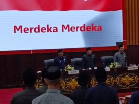 Bupati Murung Raya, Heriyus SE, dalam Rapat Paripurna ke-6 Masa Sidang II Tahun 2025 bersama DPRD Murung Raya,