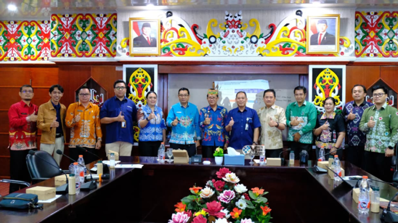 Forum tersebut dibuka secara resmi oleh Plt. Sekretaris Daerah (Sekda) Murung Raya, Sarwo Mintarjo, mewakili Bupati Murung Raya, Heriyus