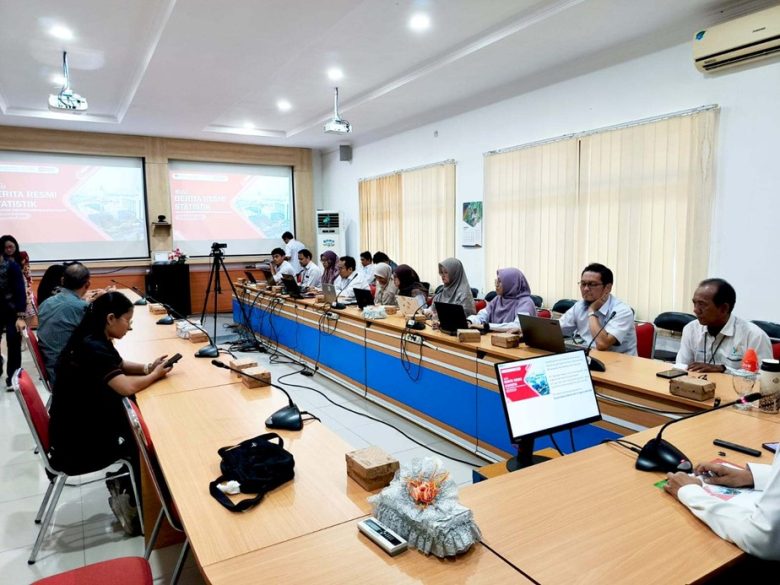 Badan Pusat Statistik (BPS) Provinsi Kalimantan Tengah merilis Berita Resmi Statistik (BRS) Triwulan II Tahun 2025 di Ruang Vicon BPS Kalteng,