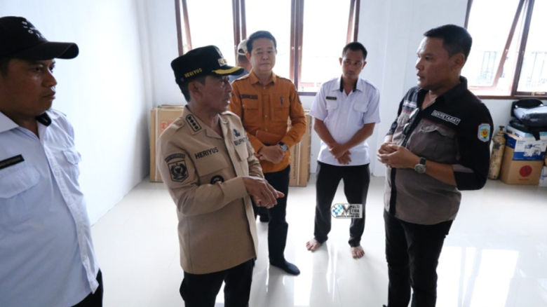 Bupati Murung Raya, Heriyus SE, melakukan kunjungan kerja ke Puskesmas KM.30, Kecamatan Barito Tuhup Raya