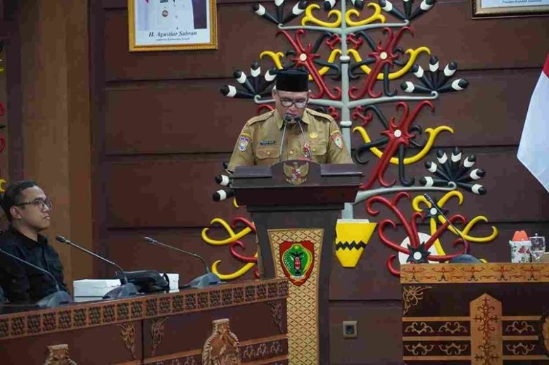 Badan Pendapatan Daerah (Bapenda) Provinsi Kalimantan Tengah menggelar rapat Optimalisasi Penerimaan Pajak Alat Berat (PAB) di Aula Eka Hapakat