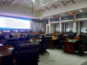 Rapat yang dipimpin Ketua DPRD Barito Utara, Ir. Hj. Mery Rukaini, M.IP