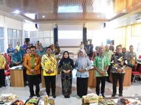 Ketua TP-PKK Katingan, Ny. Sumiati Saiful, dalam Rapat Koordinasi Tim Pembina Posyandu Kabupaten Katingan Tahun 2025