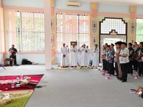Bupati Katingan, Saiful, memimpin kegiatan siraman rohani yang diikuti lebih dari 400 Aparatur Sipil Negara (ASN) di Pendopo Rumah Jabatan Bupati Katingan