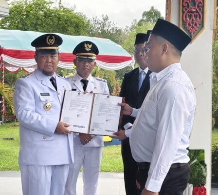 Penyerahan dilakukan langsung oleh Bupati Katingan, Saiful, kepada dua perwakilan WBP