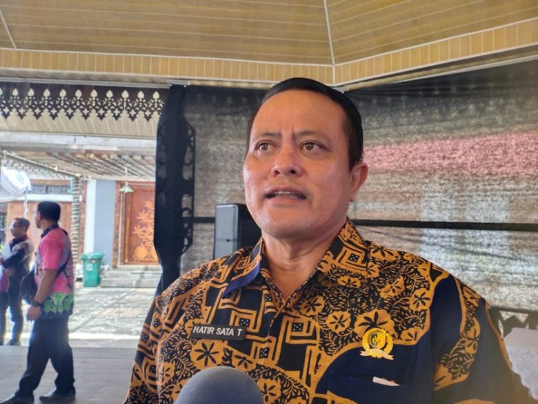 Anggota Komisi I DPRD Palangka Raya, Hatir Sata Tarigan